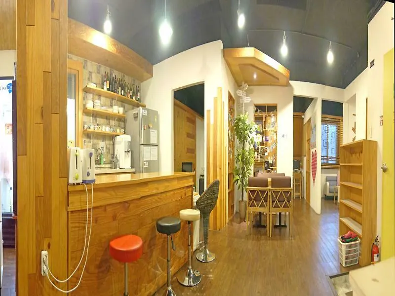 Melon Guesthouse 부산광역시 2*,